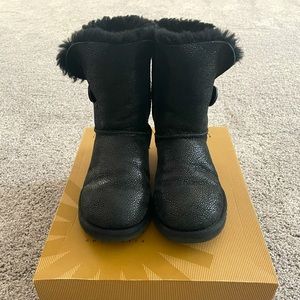 UGG Boots/Bailey Button